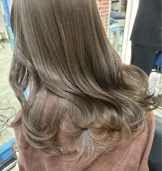 セミロング カラー コテ巻き風パーマ✨ 韓国ヘア🤎近下菜央のヘアスタイル