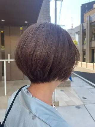 ショート カラー タケウチ サオリのヘアスタイル