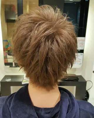 ショート カラー 秋山 幸太のヘアスタイル
