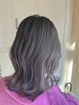 カラー amble luxe 伊畑優希のヘアスタイル