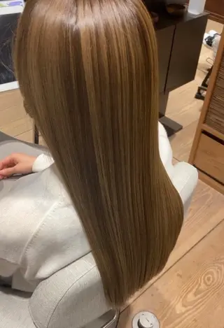 ロング 髪屋　こころ所属・PATINA 安成 実記のヘアスタイル