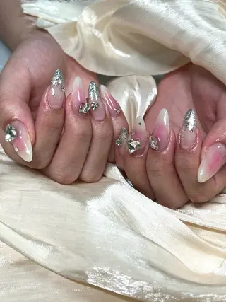 ネイル White dear fujiwaraのネイルデザイン