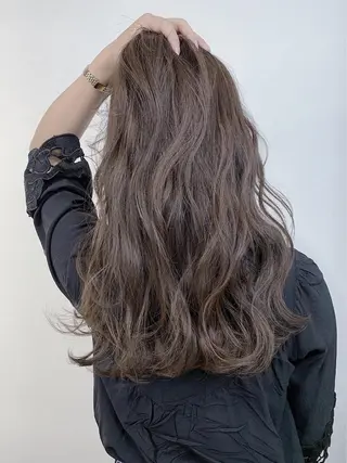 セミロング カラー _WHITE＋ 南海難波店のヘアスタイル