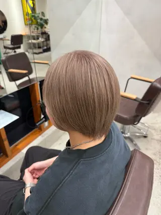 ショート カラー 佐々木 里紗のヘアスタイル