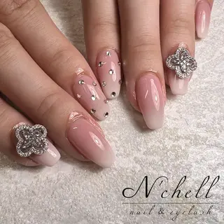 ネイル Nailist Aoiのネイルデザイン