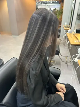 ロング ミディアムレイヤー カット/ハイライトのヘアスタイル