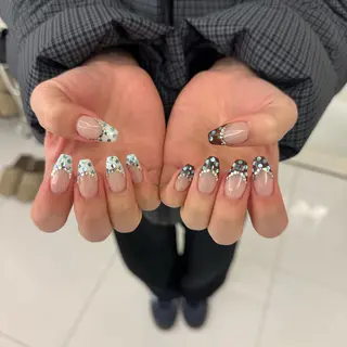 ネイル ATELIERHARLOW所属・nailist MOEのネイルデザイン