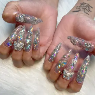 ネイル ゴテゴテ💙ワンホン リオナのネイルデザイン