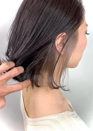 ミディアム WEG 難波のヘアスタイル