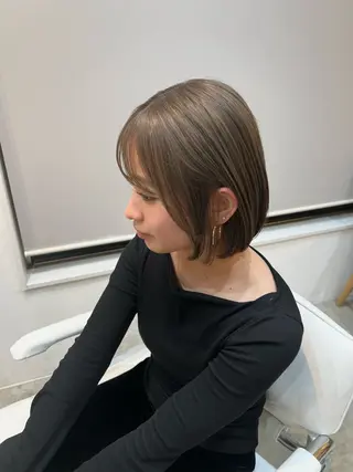 ミディアム カラー un ジュリアのヘアスタイル