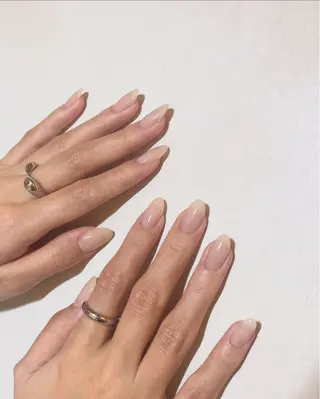 ネイル Nailsalon Repos.所属・Rika🌼 シンプル•マグネットのネイルデザイン
