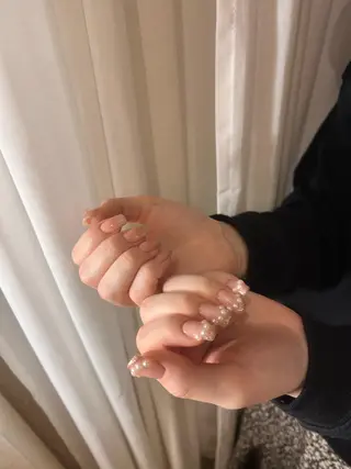 セミロング ネイル each所属・𝐞𝐚𝐜𝐡 nanami🩰のネイルデザイン