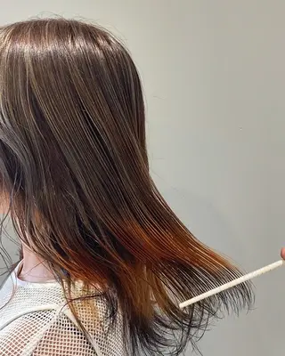 セミロング カラー 磯田 冬弥のヘアスタイル