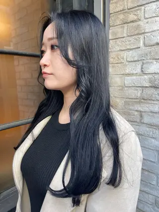 セミロング 韓国式パーマ🔥 ブリーチ🔥TOMOのヘアスタイル