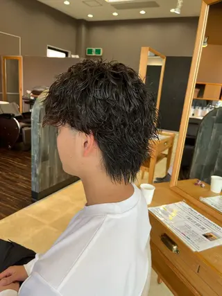 ショート パーマ メンズ ツイスパ✨ウルフ✨が 大得意‼️安田海斗のヘアスタイル