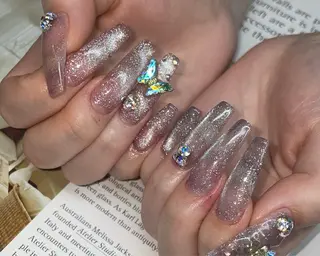 ロング écrin所属・kouno megumiのネイルデザイン