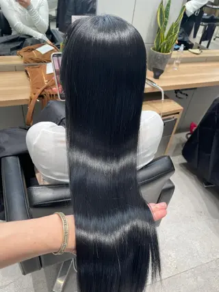 ロング youres hair恵比寿本店所属・縮毛矯正×レイヤー カット/飯田 輝のヘアスタイル