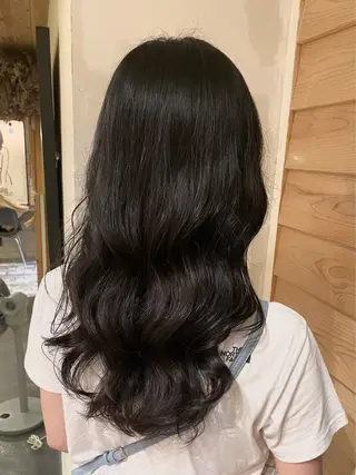 セミロング 艶髪／暖色カラー🌹 ⭐︎KOHEYのヘアスタイル