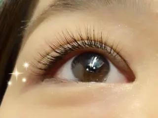 マツエク・マツパ 長持ちLEDマツエク 谷塚駅前店floveのマツエク・マツパデザイン