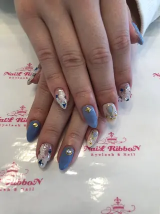 ネイル ネイルリボン 受付スタッフのネイルデザイン