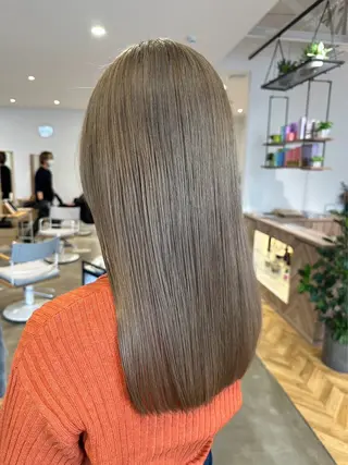 カラー 髙橋 美妃のヘアスタイル