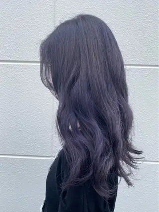 カラー 下山 萌華のヘアスタイル