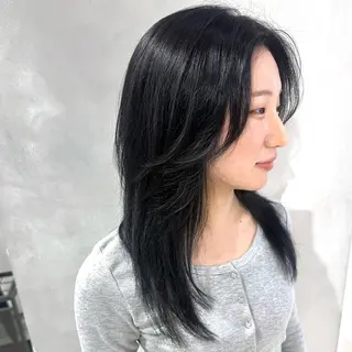 ミディアム カラー デザインカラー/パー マ🦖外岡咲希🦖のヘアスタイル