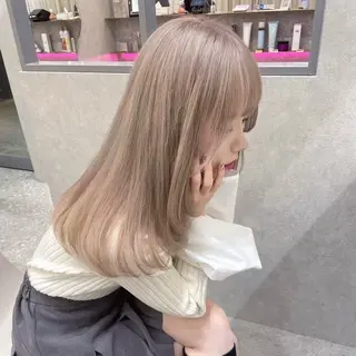 ロング カラー Lond Le'a /ハイトーンカラーのヘアスタイル