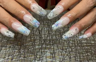 ネイル ECLAT エクラ所属・寺山 千鶴のネイルデザイン