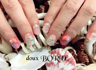 ネイル doux BORIEのネイルデザイン
