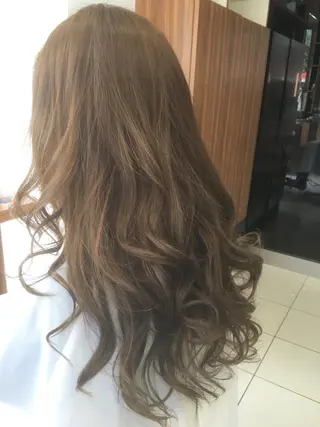 セミロング カラー 白髪ぼかしハイライト 柳川拓哉のヘアスタイル