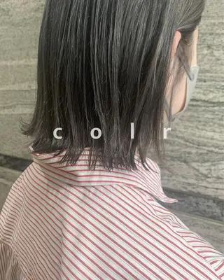 ミディアム カラー RINA🧤 デザインとボブのヘアスタイル