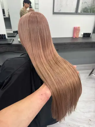 ロング レイヤー・ブリーチ kiyotoshiのヘアスタイル