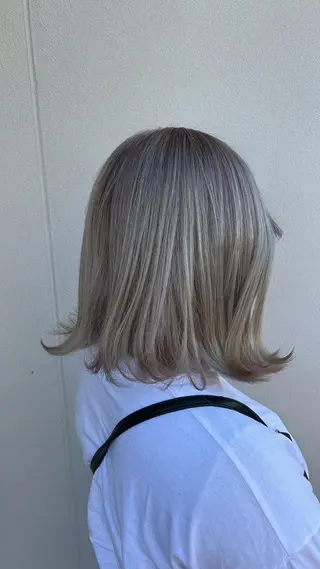 カラー APREKO RIKUのヘアスタイル