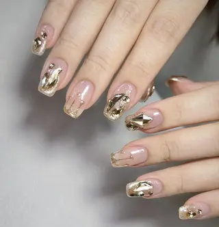 ネイル Queens PUPUのネイルデザイン