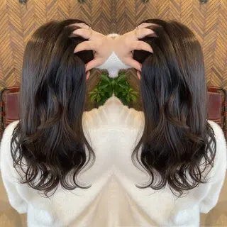 ロング カラー tocca 💜石田愛結💜のヘアスタイル