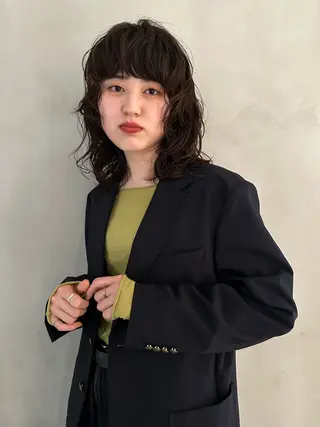 ミディアム パーマ 瓜谷 亮磨のヘアスタイル