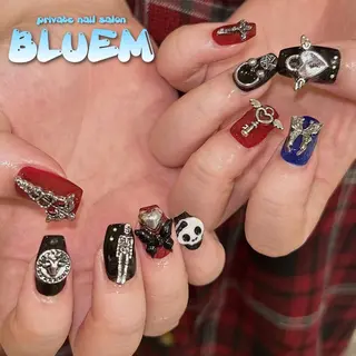 ネイル BLUEM なな🐶のネイルデザイン