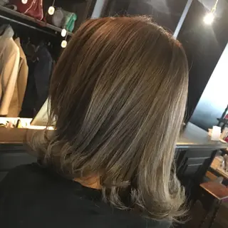 ミディアム カラー 吉本 yoshimotoのヘアスタイル