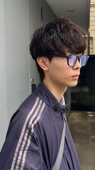 ショート カラー パーマ メンズ 小尾 優然のヘアスタイル