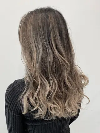 セミロング 公式 Ease by amble luxeのヘアスタイル