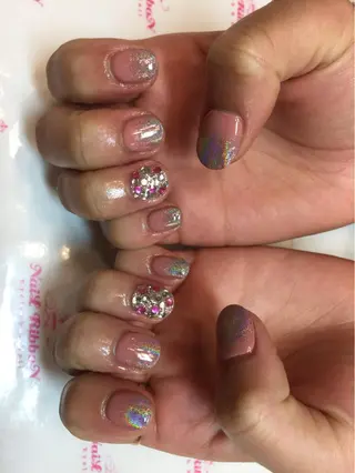 ネイル ネイルリボン 受付スタッフのネイルデザイン