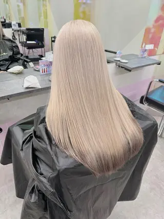 ロング カラー ウルフとハイトーン みっちー✂️のヘアスタイル