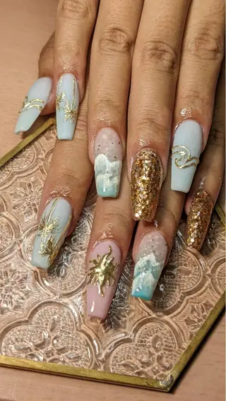 ネイル フラワー ムーンのネイルデザイン