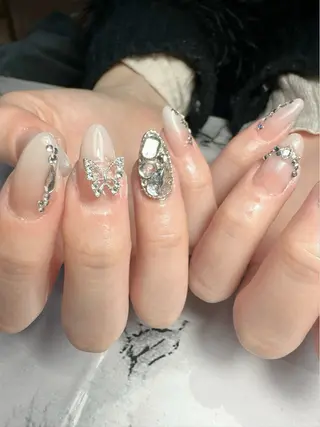 ネイル 新山 聖のネイルデザイン