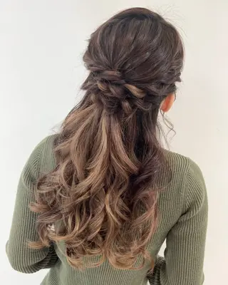 ロング Only Nail所属・井上 紗彩のヘアスタイル