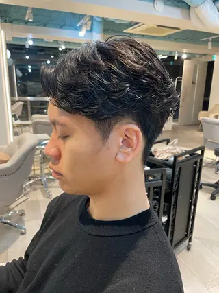 メンズ メンズ専門/センター パート/根本 彩永のヘアスタイル