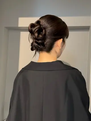 セミロング ヘアアレンジ mina 🌷のヘアスタイル