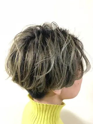 ショート カラー joli 【立川】のヘアスタイル