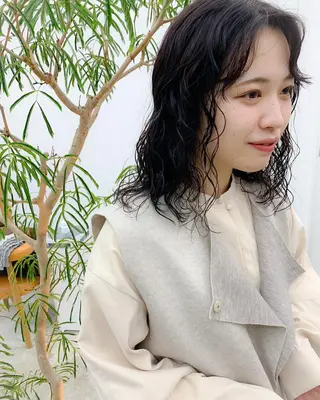 ミディアム パーマ SALOWIN 名古屋所属・パーマ特化美容師 /丹羽舜太のヘアスタイル